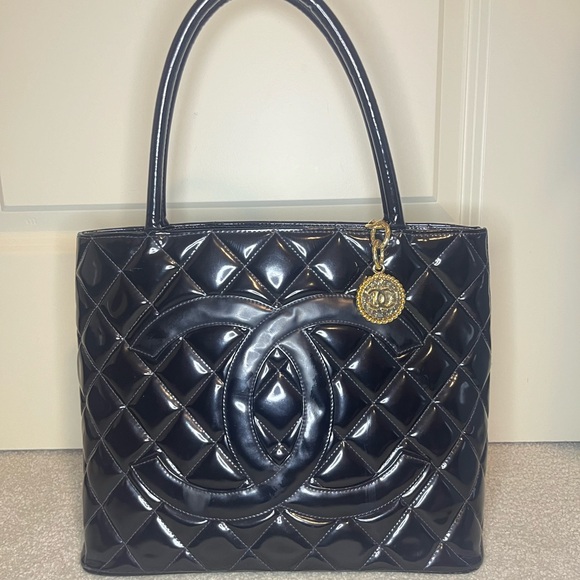 BUY MY CLOSET- MOVING SALE. Need to find a new home for all my lovelies! OFFER?! - Picture 4 of 9